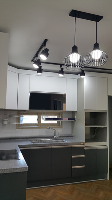 전원주택  무광 그레이 톤  씽크대