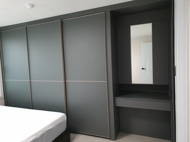 무광 그레이톤 슬라이딩 붙박이장. 화장대 세트