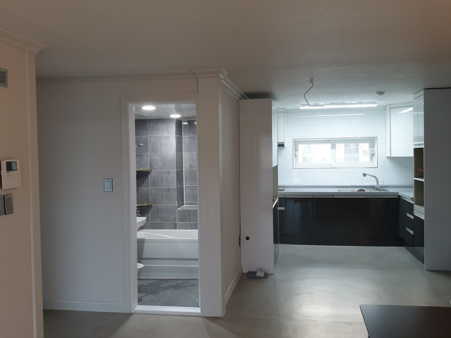 하이그로시 화이트와 진그레이 씽크대의 조화 ^^